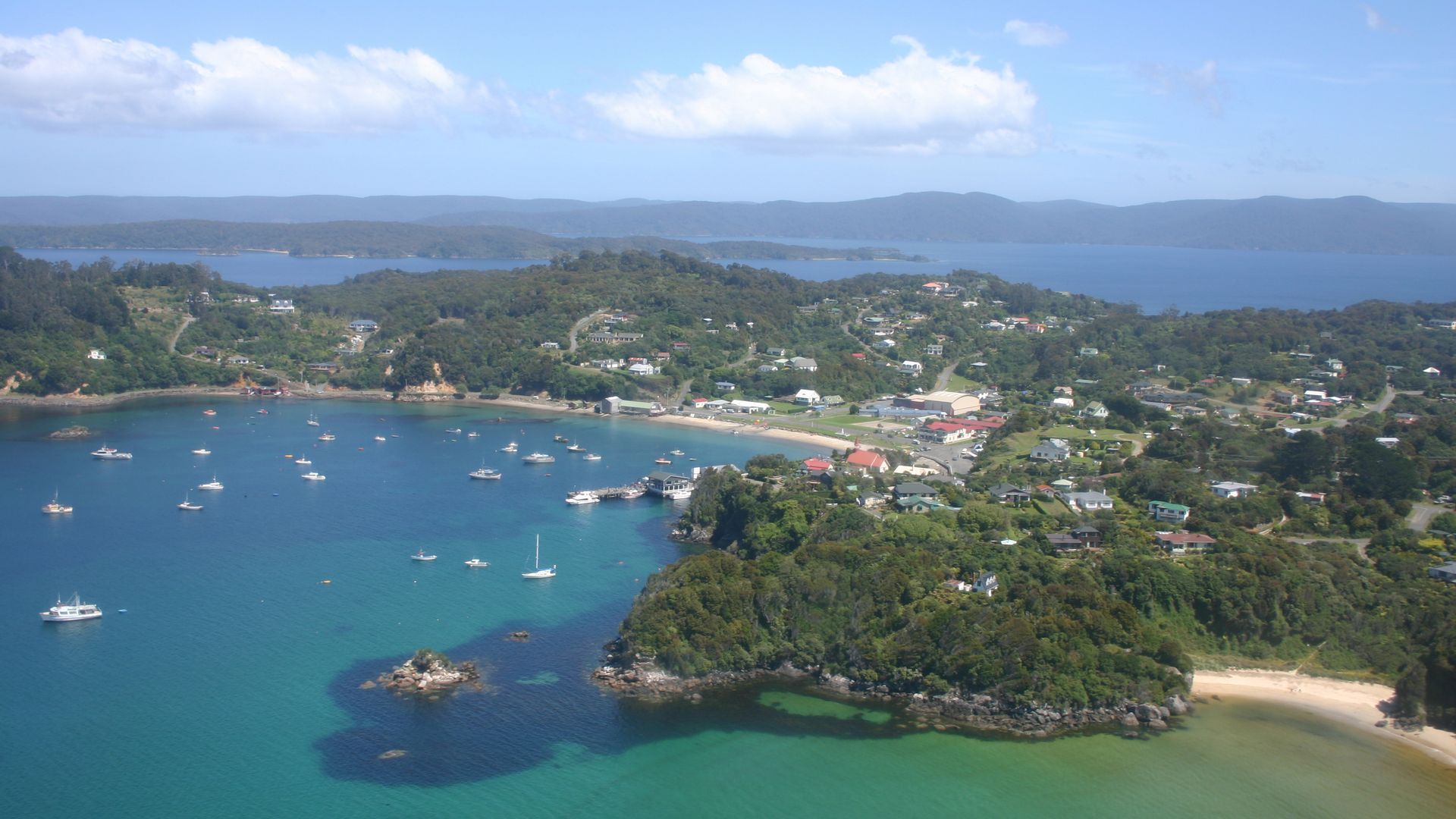 Stewart Island Accommodation - Church Hill